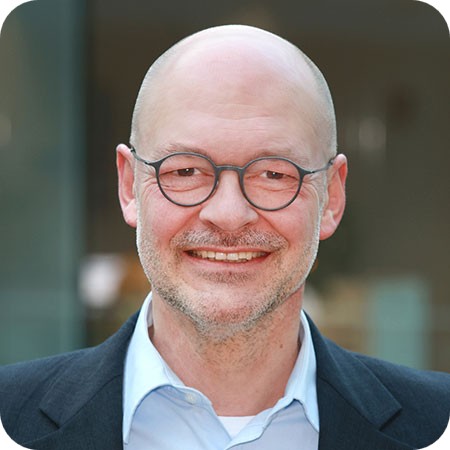 Dr. Volker Liestmann, Vorstand, Trovarit AG