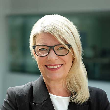 Susanne Oestmann, Account Management, Trovarit AG